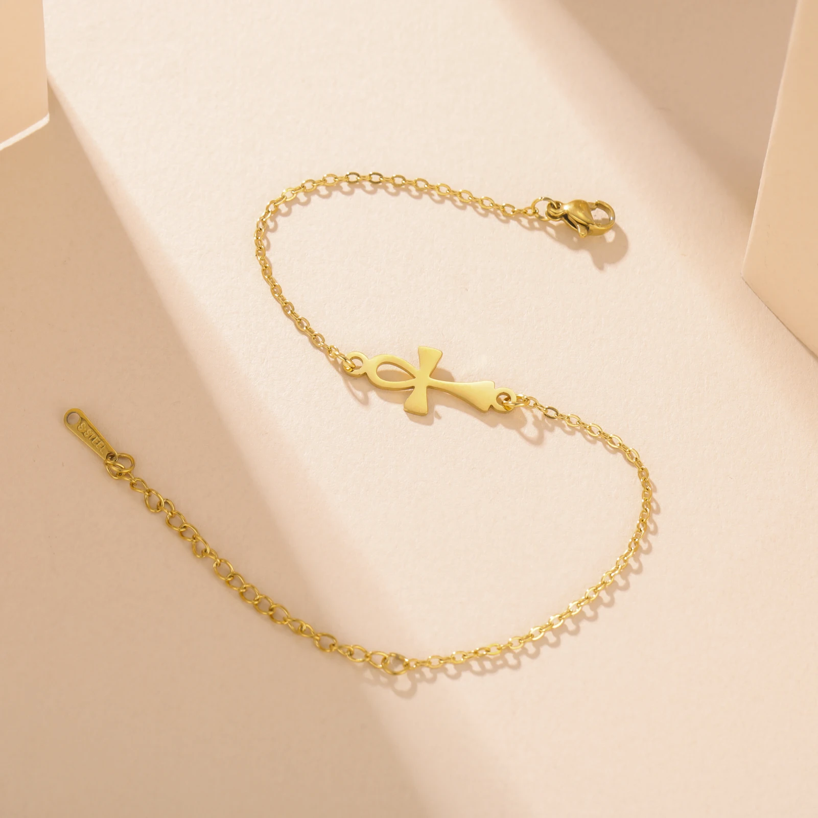 bracelet doré en acier inoxydable